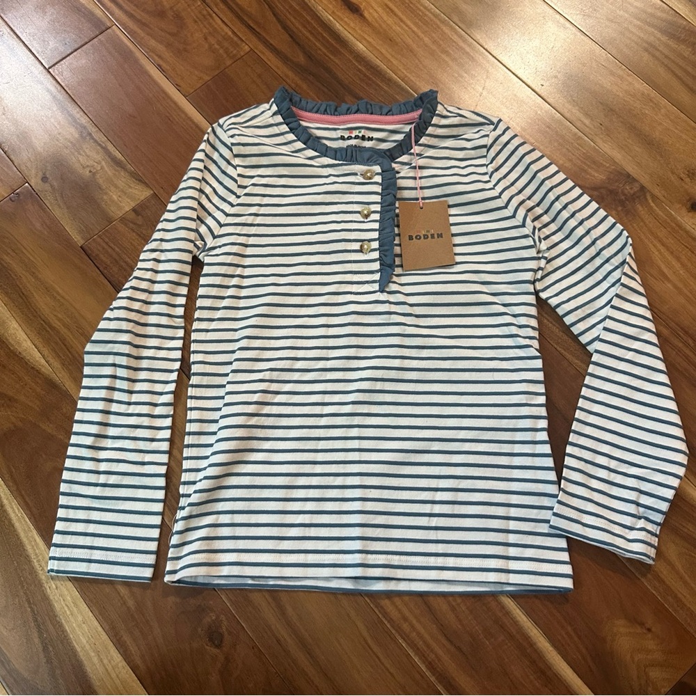 NWT Mini Boden Henley Ruffle Breton Top. Size 7-8 years